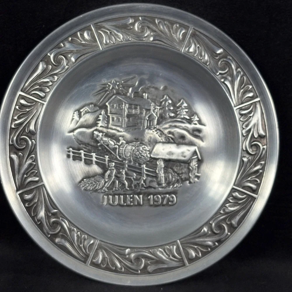 A. Holthe Norway Pewter Plate‎ Julen 1979 Christmas Plate 7th Edition Tags Box